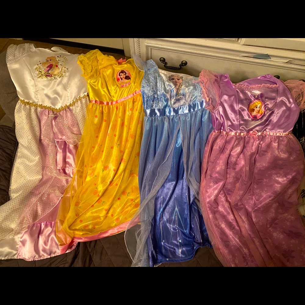 Disney princess pajamas size 5/6